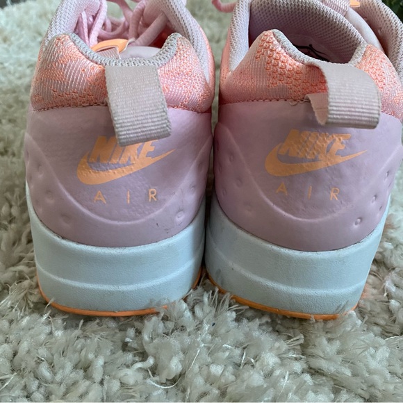 Nike Air Lace Sneakers - Picture 4 of 9